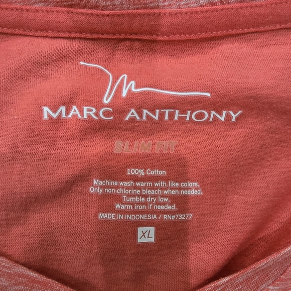Mens V neck shirt - brand Marc Anothony  - size XL - Picture 2 of 2